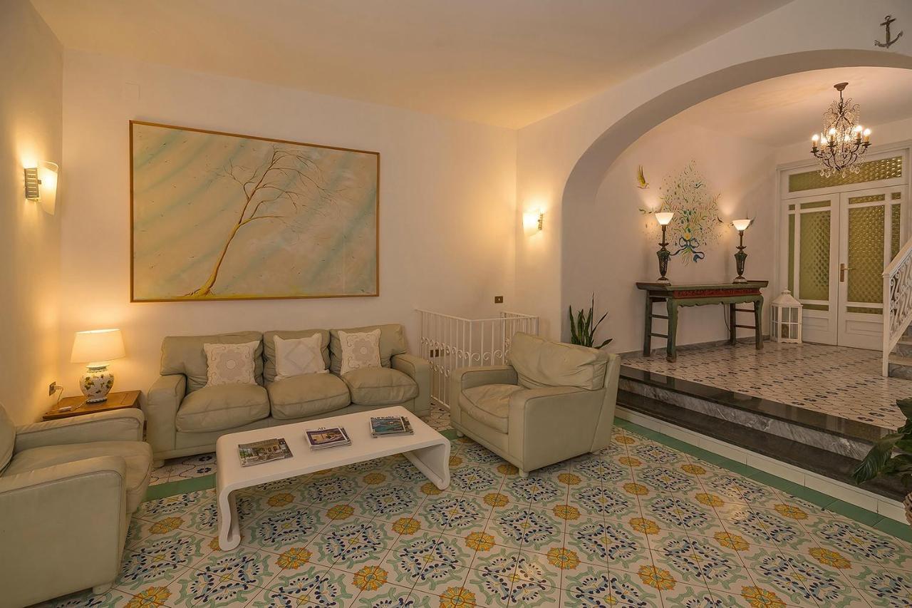 Hotel Villa Maria Sant'Angelo  エクステリア 写真